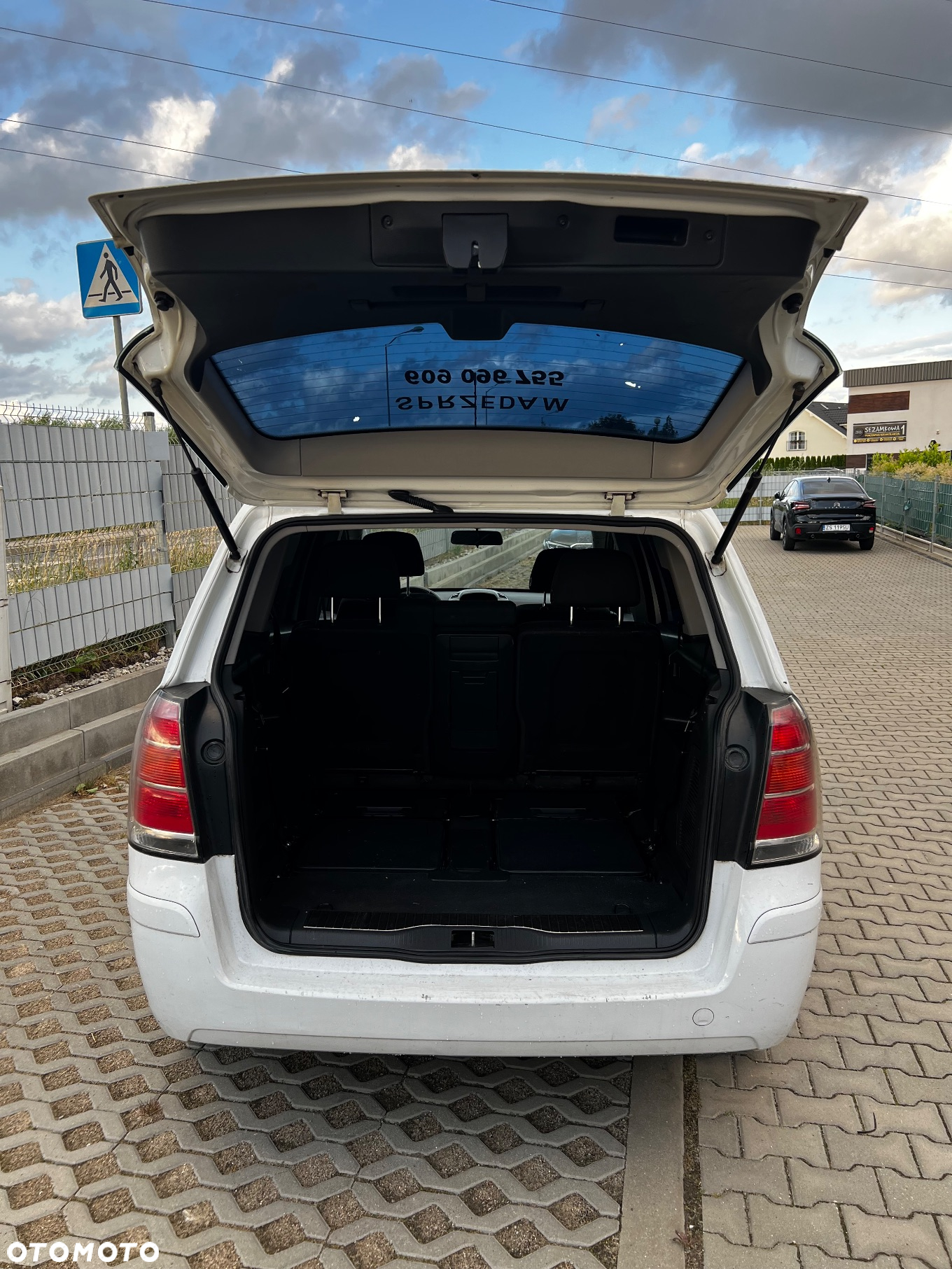 Opel Zafira 1.9 CDTI - 11