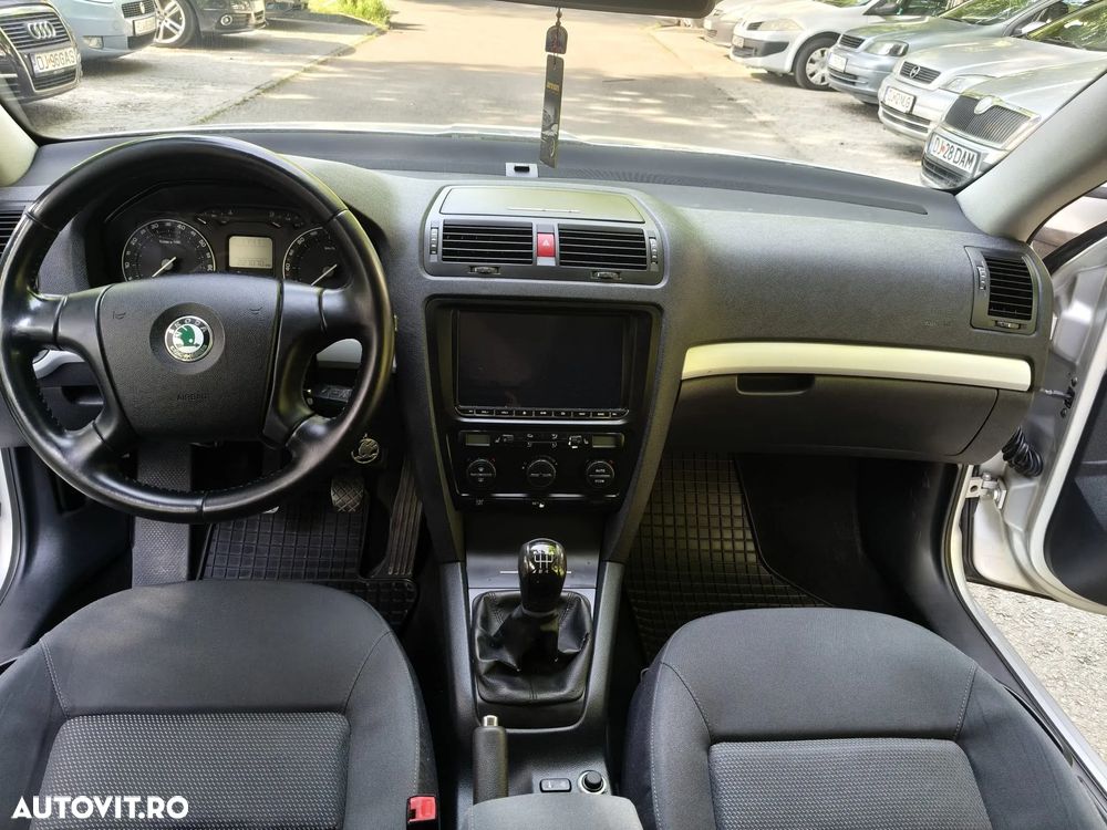 Skoda Octavia 1.6 MPI Classic - 27