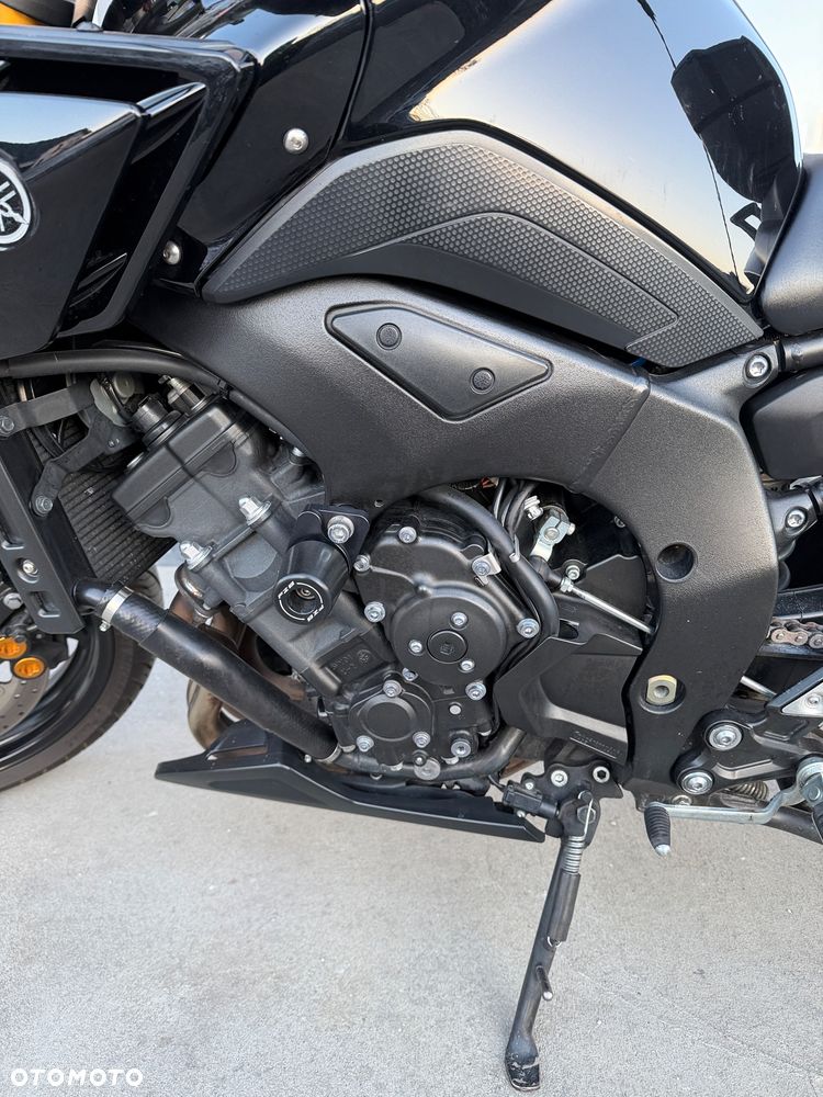 Yamaha FZ8 - 7