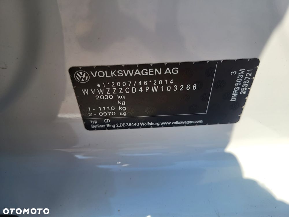 Volkswagen Golf - 23