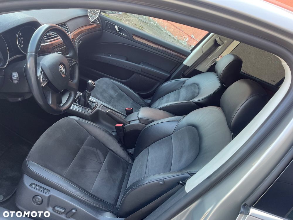 Skoda Superb 2.0 TDI Exclusive - 14
