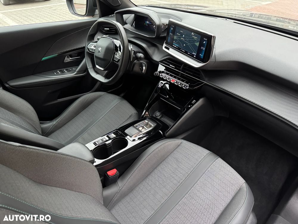 Peugeot 2008 PureTech 130 EAT8 Allure Pack - 13