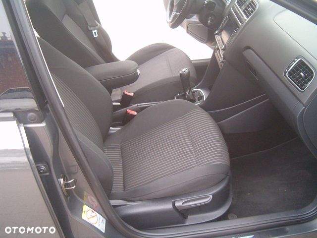 Volkswagen Polo - 16