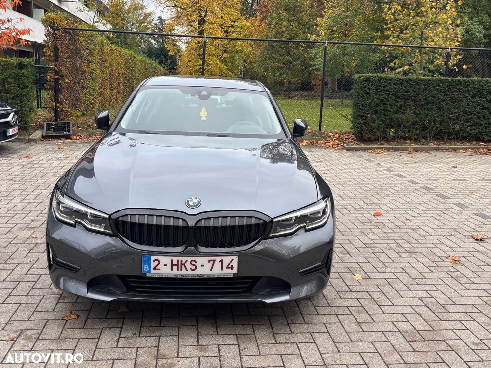 BMW Seria 3 330e Aut. Luxury Line - 1