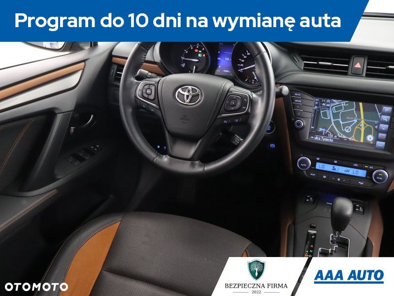 Toyota Avensis - 9
