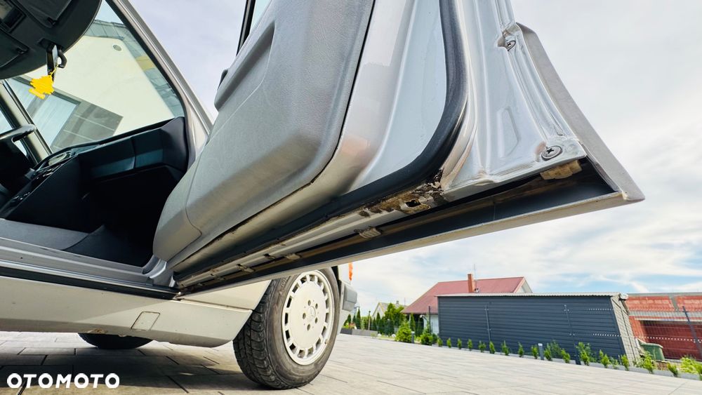 Mercedes-Benz W201 (190) - 31