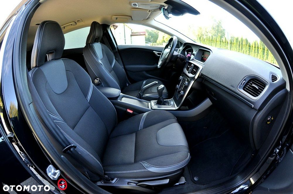 Volvo V40 D2 Summum - 21
