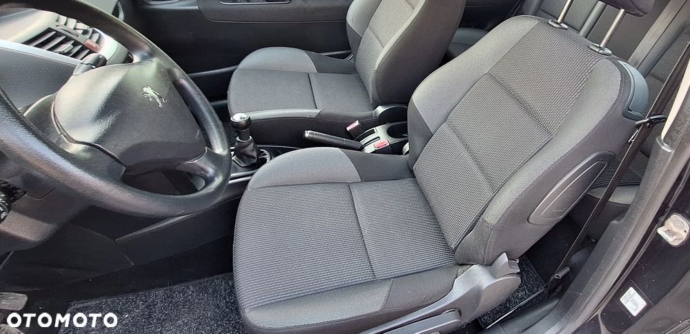 Peugeot 207 75 Millesim 200 - 5