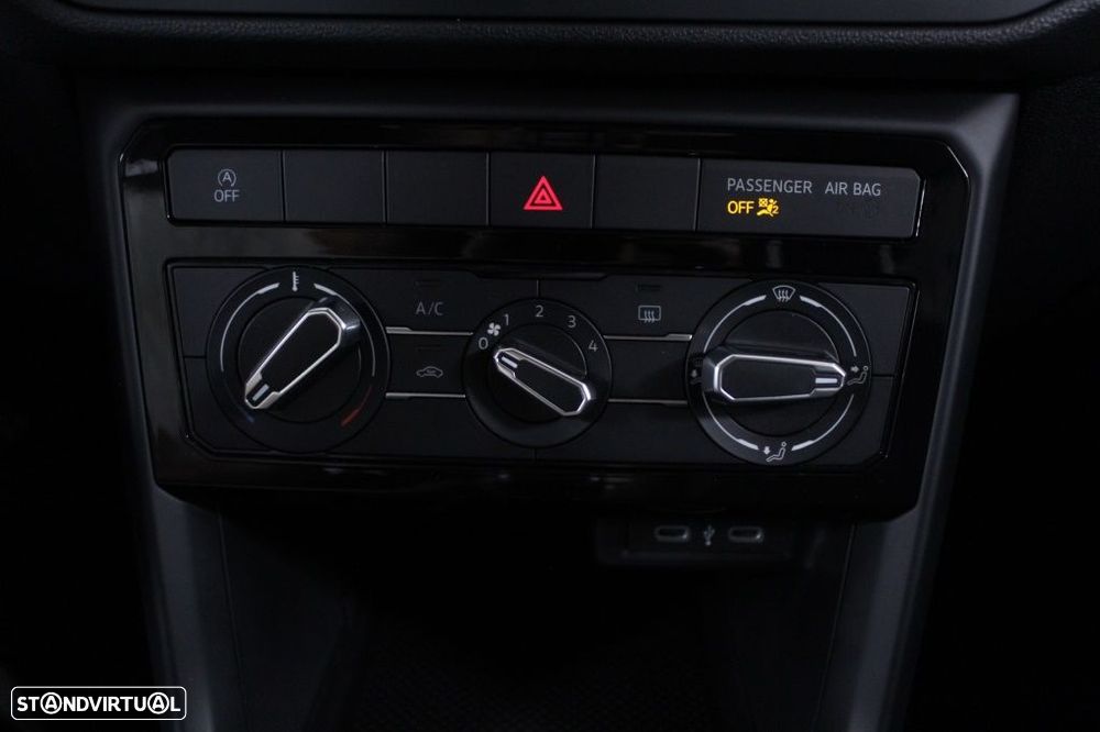 VW T-Cross 1.0 TSI Life - 28
