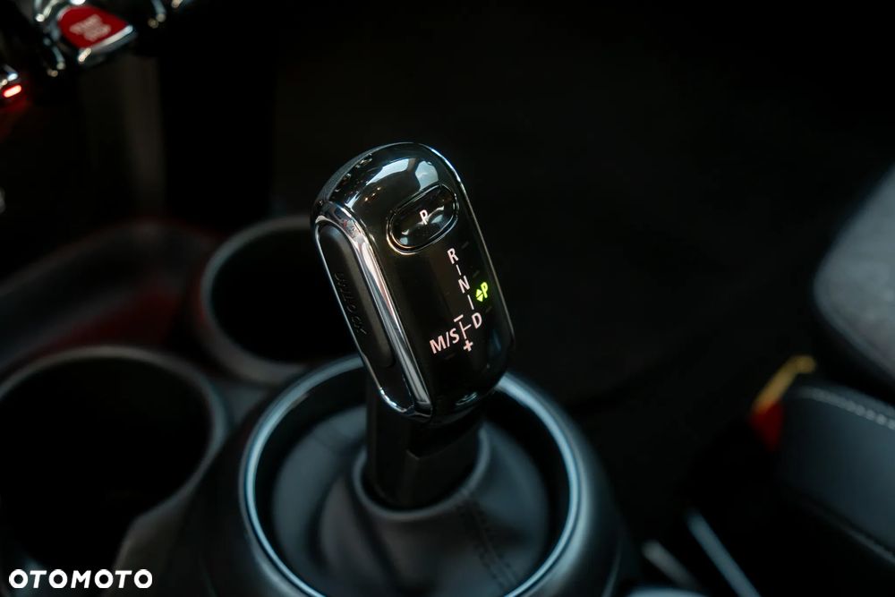 MINI Cooper Standard - 10