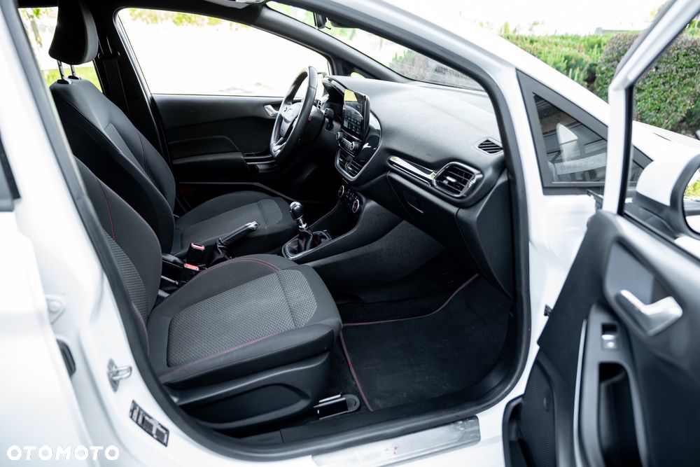Ford Fiesta 1.0 EcoBoost S&S ST-LINE - 24