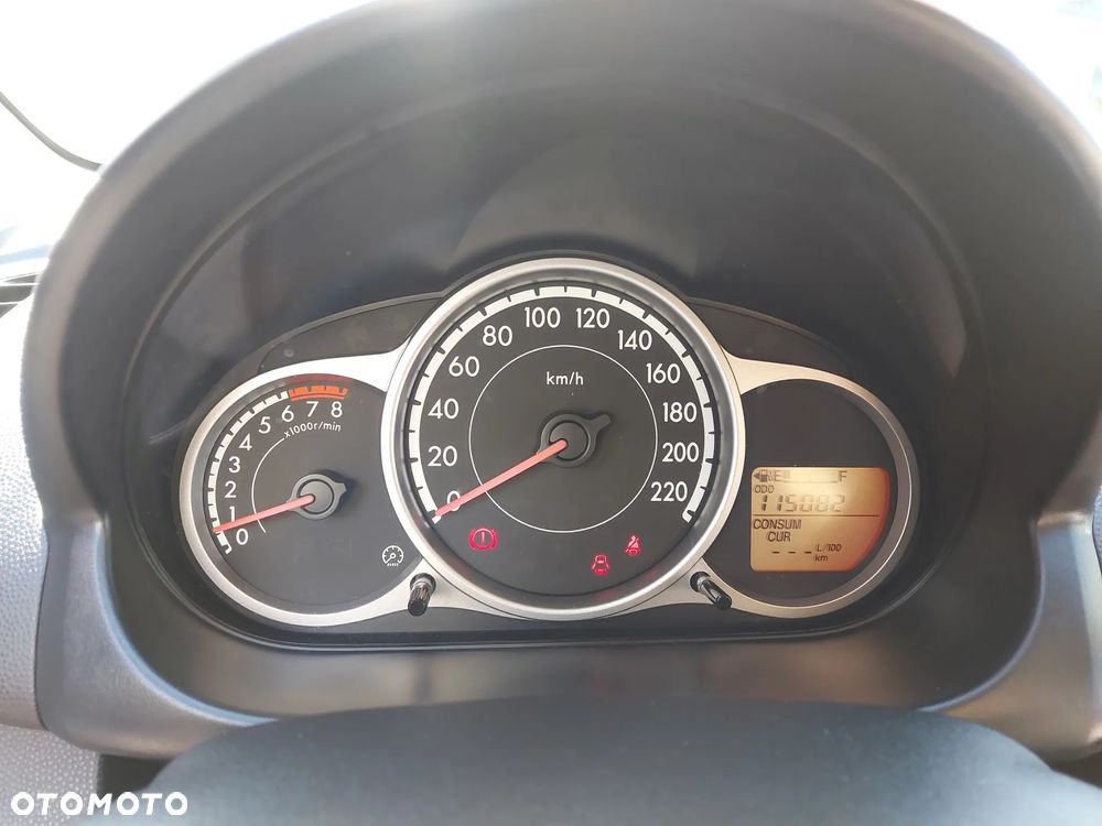 Mazda 2 1.3 MZR Active - 24