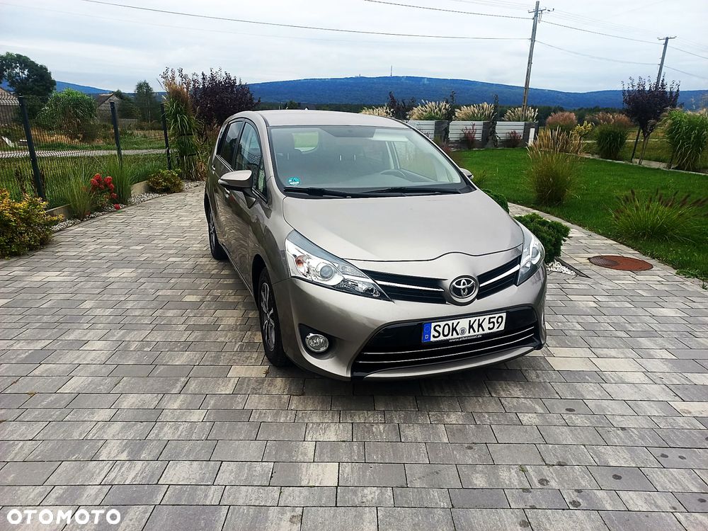 Toyota Verso 1.6 D-4D Prestige - 1