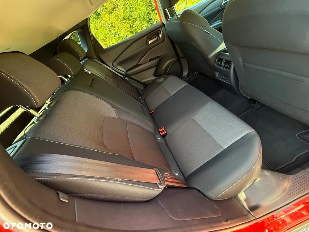 Nissan Qashqai 1.3 DIG-T N-Connecta DCT - 34