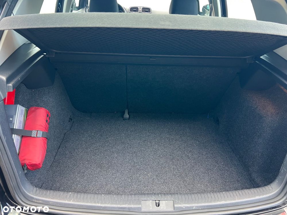 Volkswagen Golf 1.6 TDI DPF BlueMotion - 28