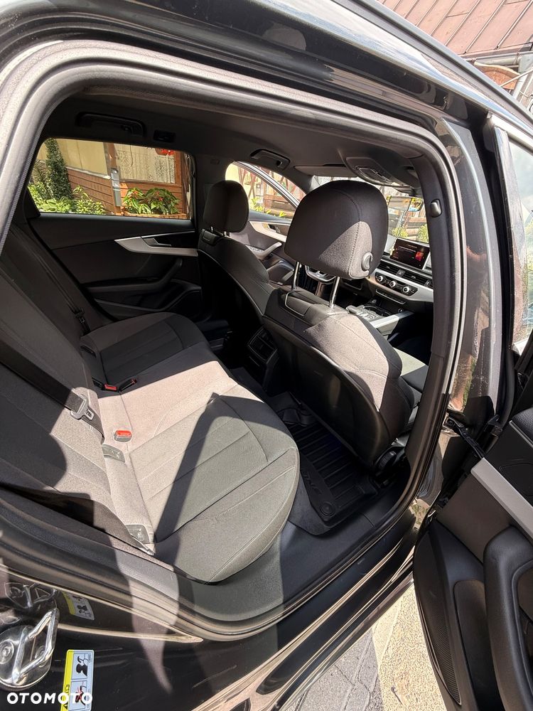 Audi A4 Avant 2.0 TDI S tronic - 14