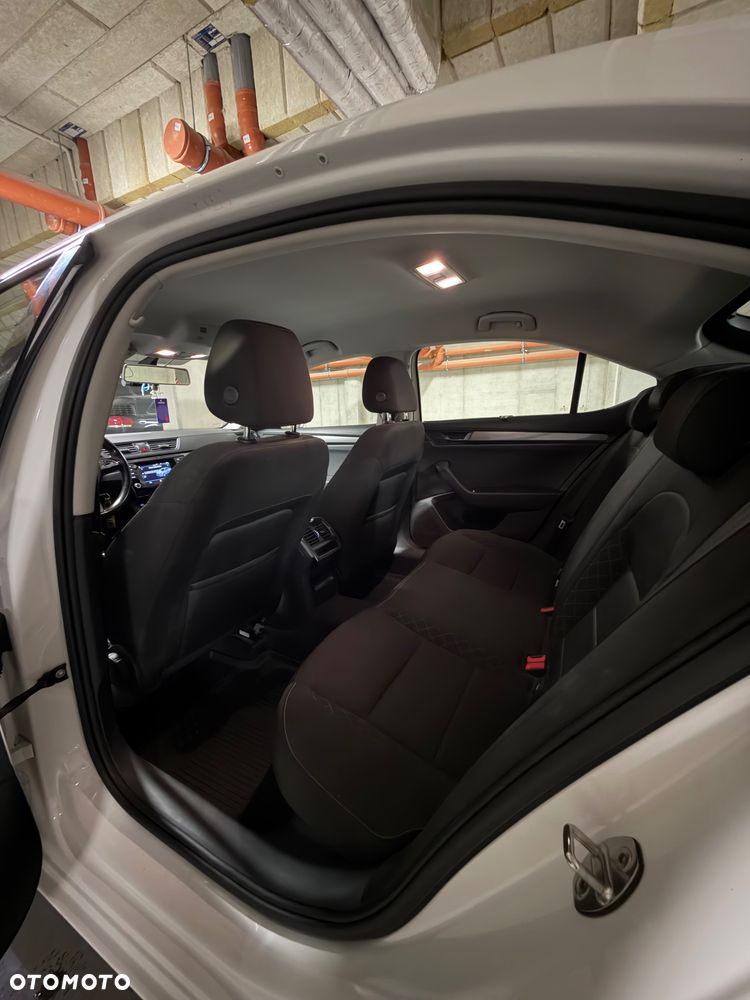 Skoda Superb 1.4 TSI Ambition - 19