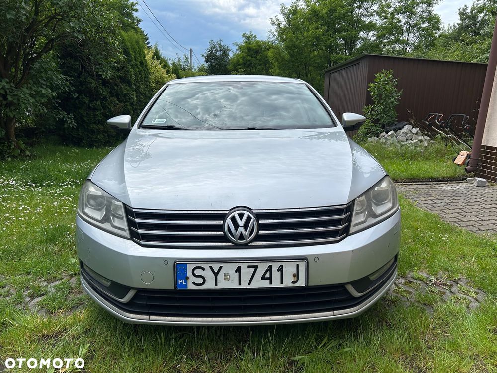 Volkswagen Passat 2.0 TDI DPF BlueMotion Technology Comfortline - 2