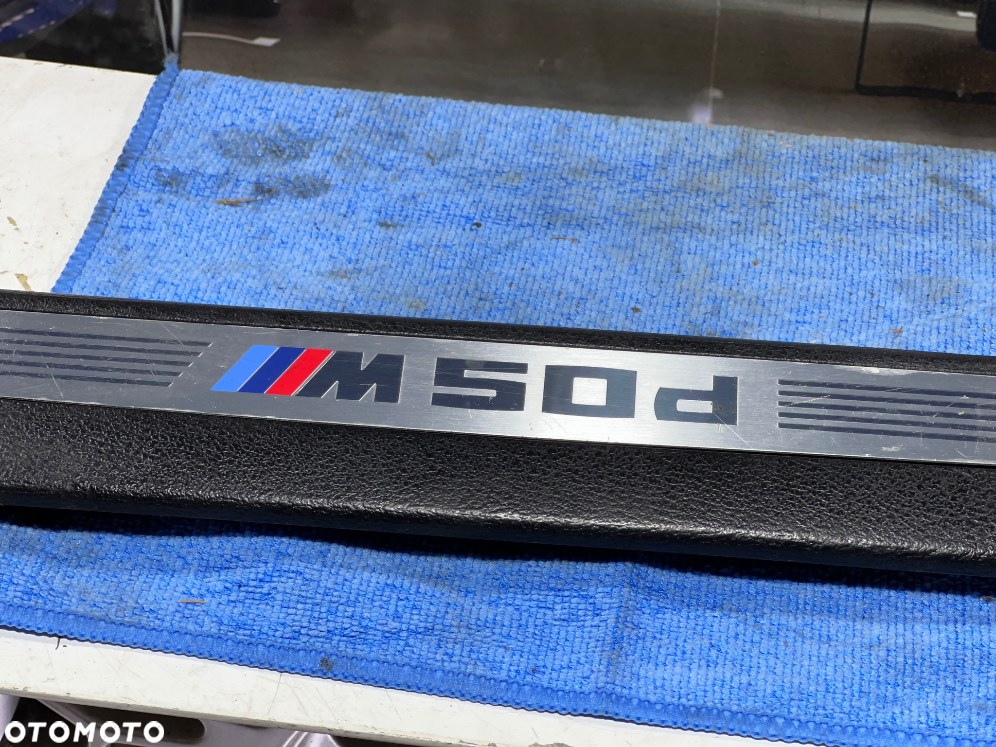 BMW F15 X5M50d EUROPA  LISTWA NAKŁADKA PROGOWA M50d LEWY PRZÓD  7284557 - 3