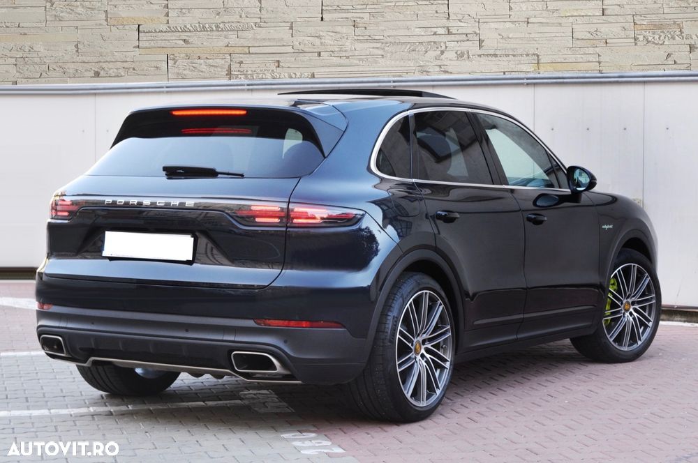 Porsche Cayenne E-Hybrid Tiptronic S - 4