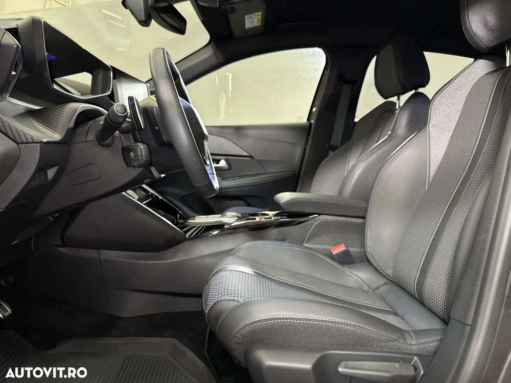 Peugeot 208 1.2 L PureTech STT GT Pack - 21