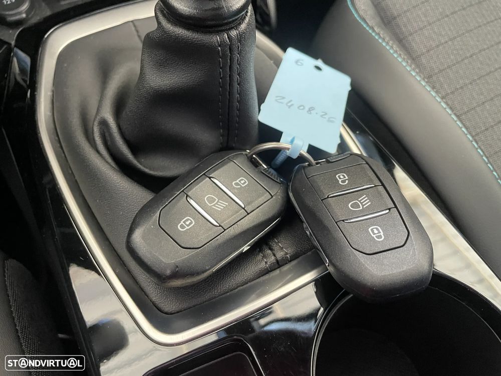 Peugeot 2008 1.2 PureTech Allure Pack - 24