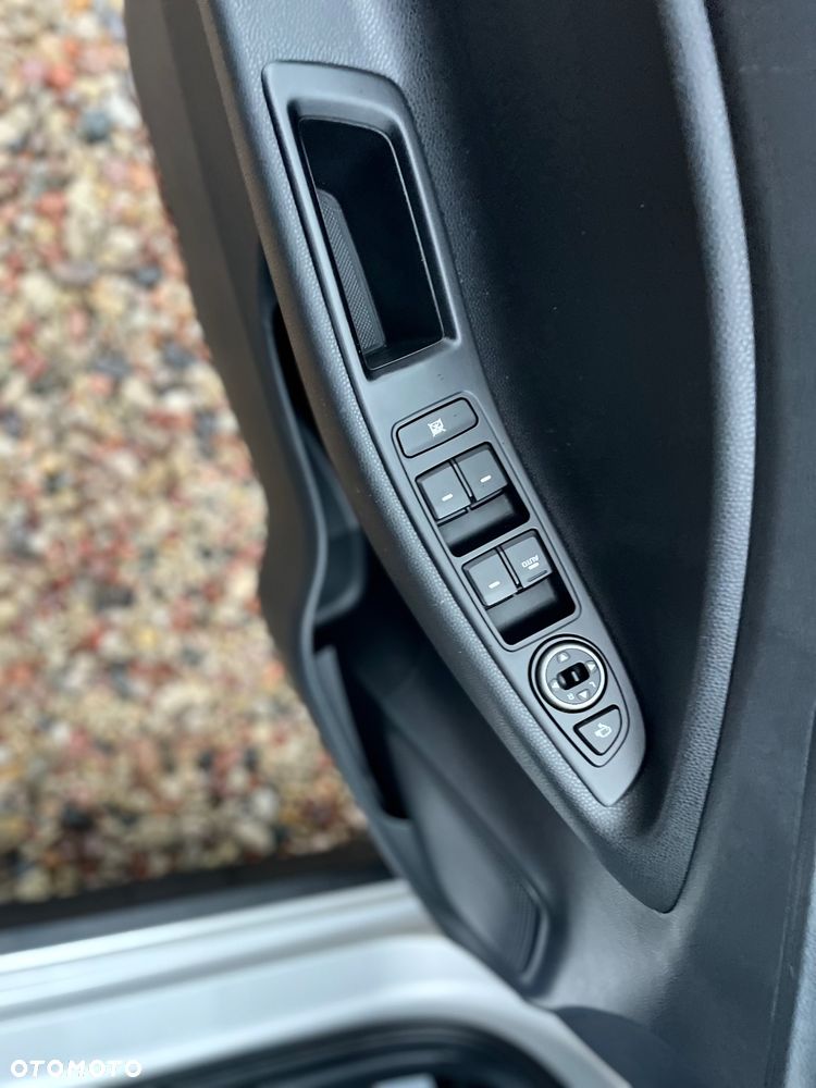 Hyundai i20 - 24