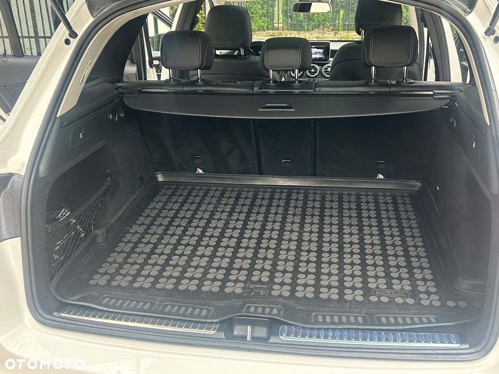 Mercedes-Benz GLC - 16