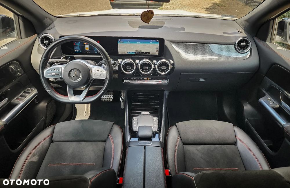 Mercedes-Benz GLA 200 AMG Line - 8