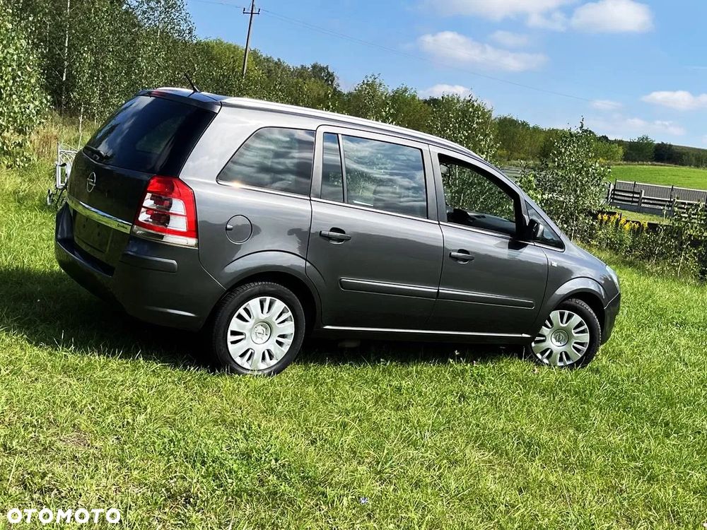Opel Zafira - 3