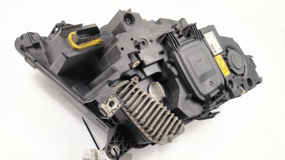 LAMPA PRAWA PRZÓD VOLVO FH II FH5 500 22239244 - 8