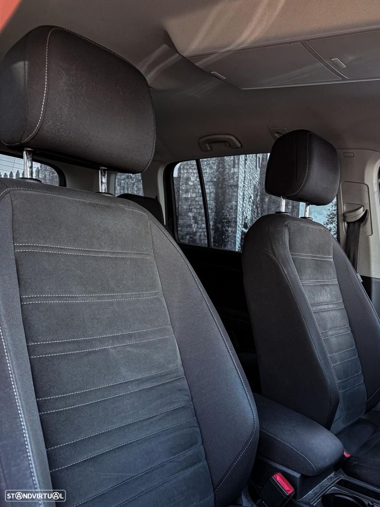 Volkswagen Touran 2.0 TDI Highline — fotografia 5