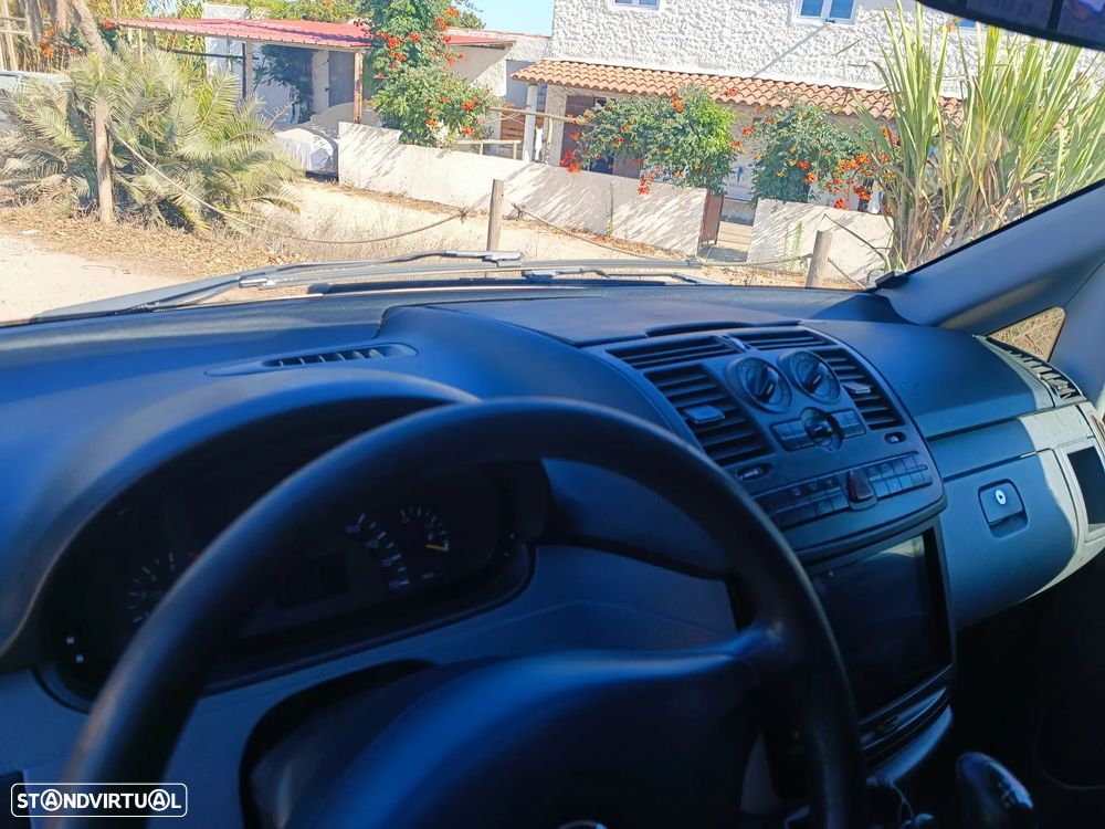 Mercedes-Benz Vito 115 CDi/32 6L - 8