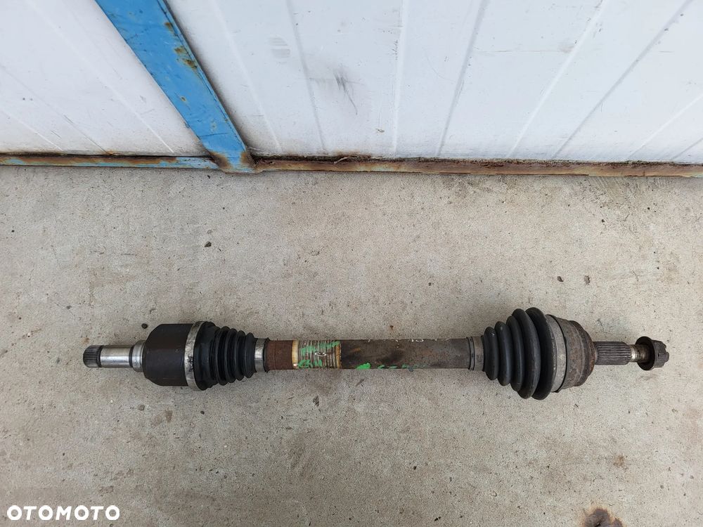 Półoś lewa przednia Citroen C4 Picasso II 1.6 e HDI - 1