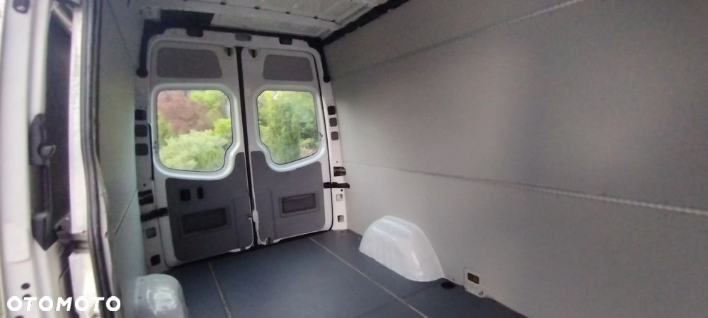 Volkswagen Crafter - 18