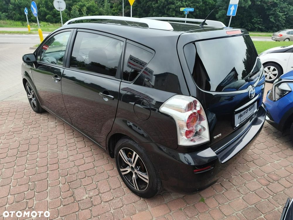 Toyota Corolla Verso - 13