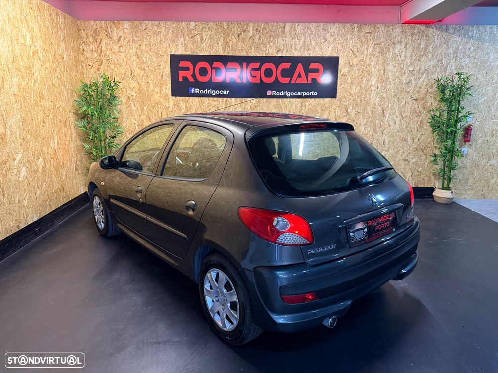 Peugeot 206+ 1.1 Trendy - 4