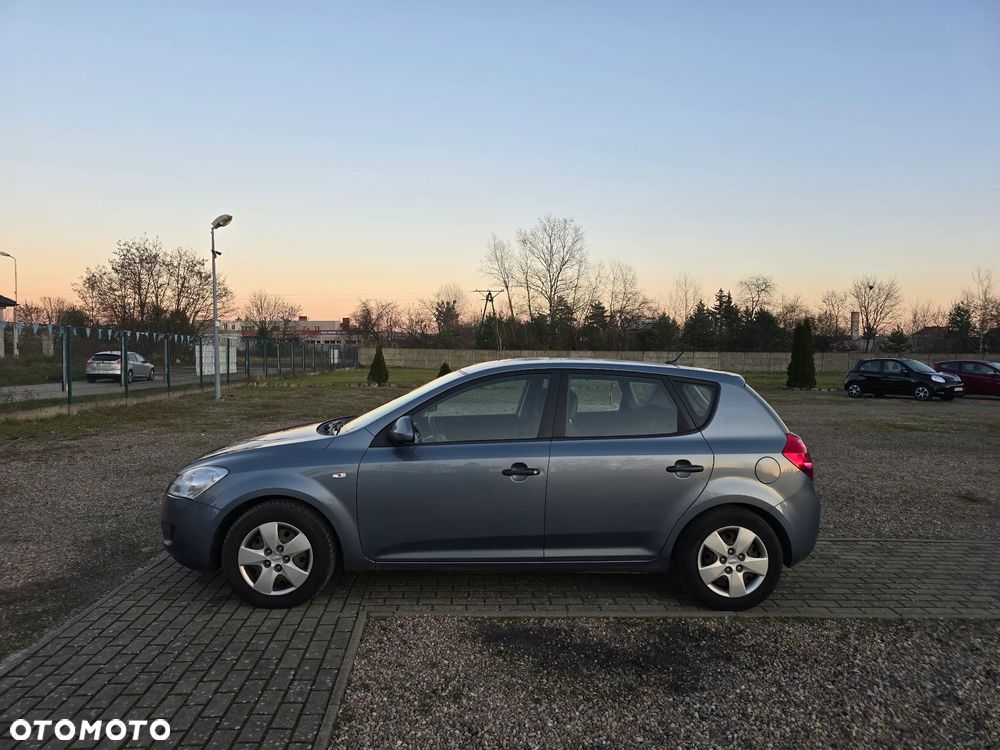 Kia Ceed 1.4 CVVT LX - 10