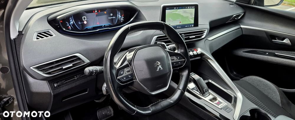Peugeot 5008 1.5 BlueHDi Active S&S EAT8 - 22