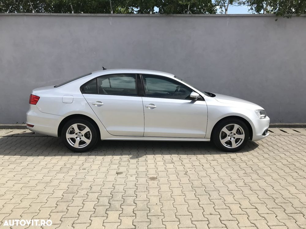 VOLKSWAGEN Jetta 2011 — imagine 6