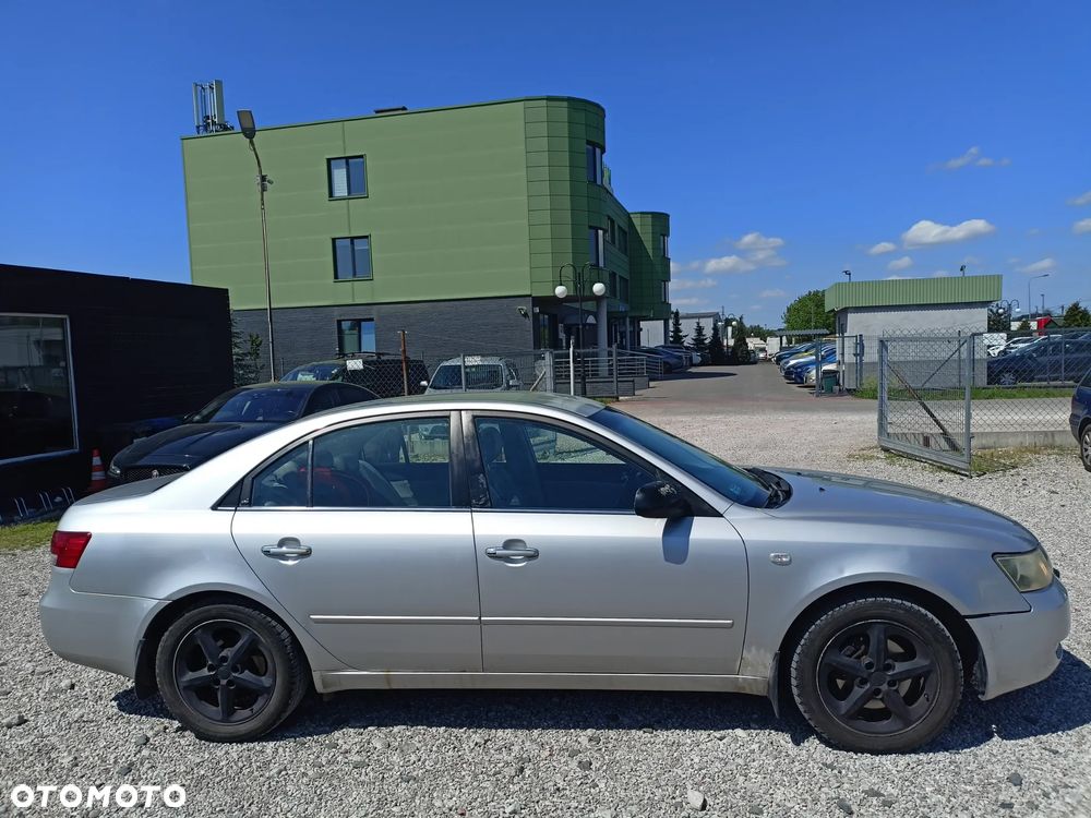 Hyundai Sonata - 5