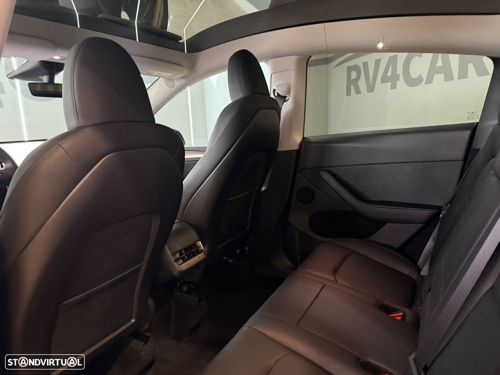 Tesla Model Y Performance Dual Motor AWD - 10