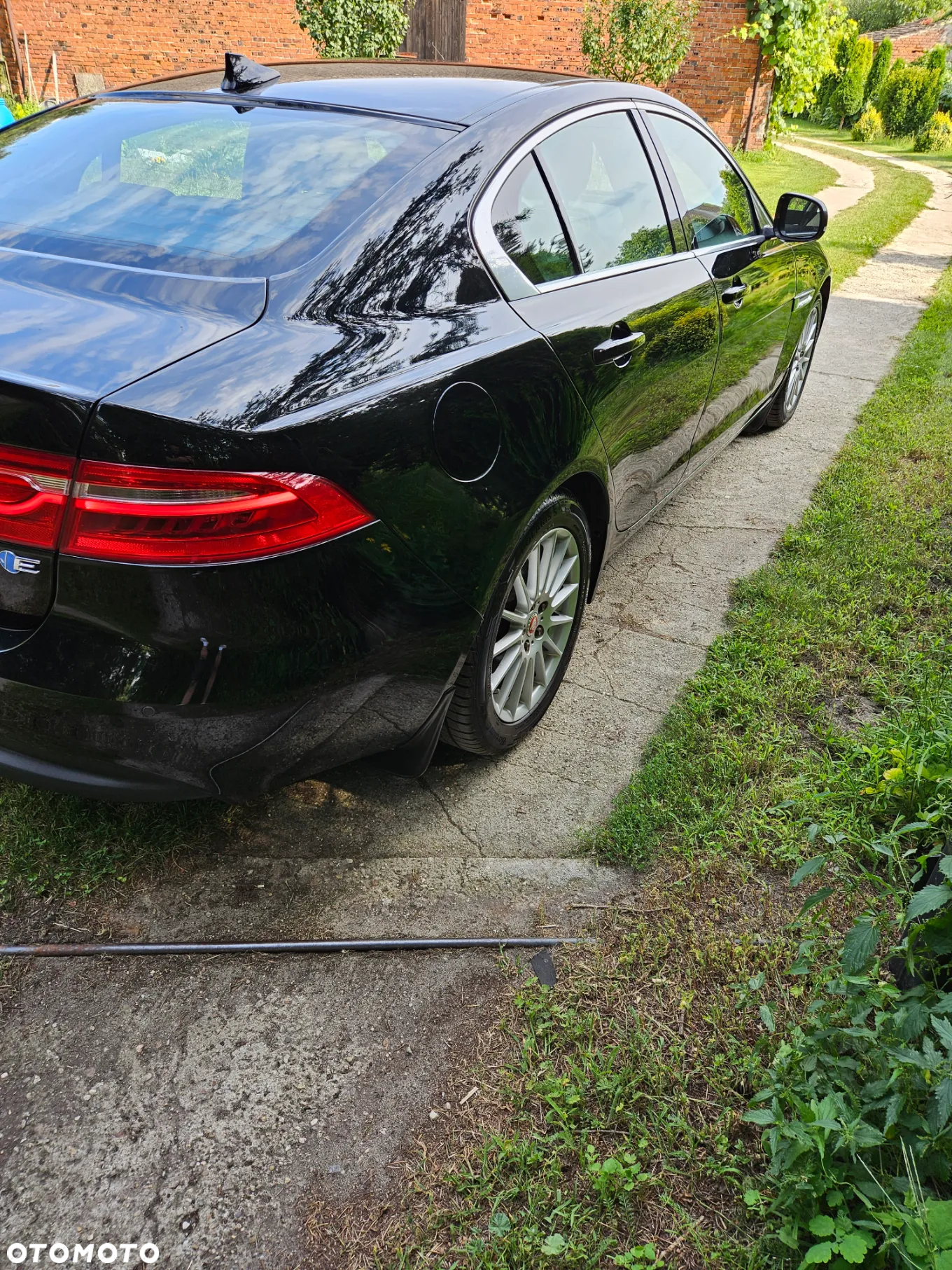 Jaguar XE 2.0 D Prestige - 6