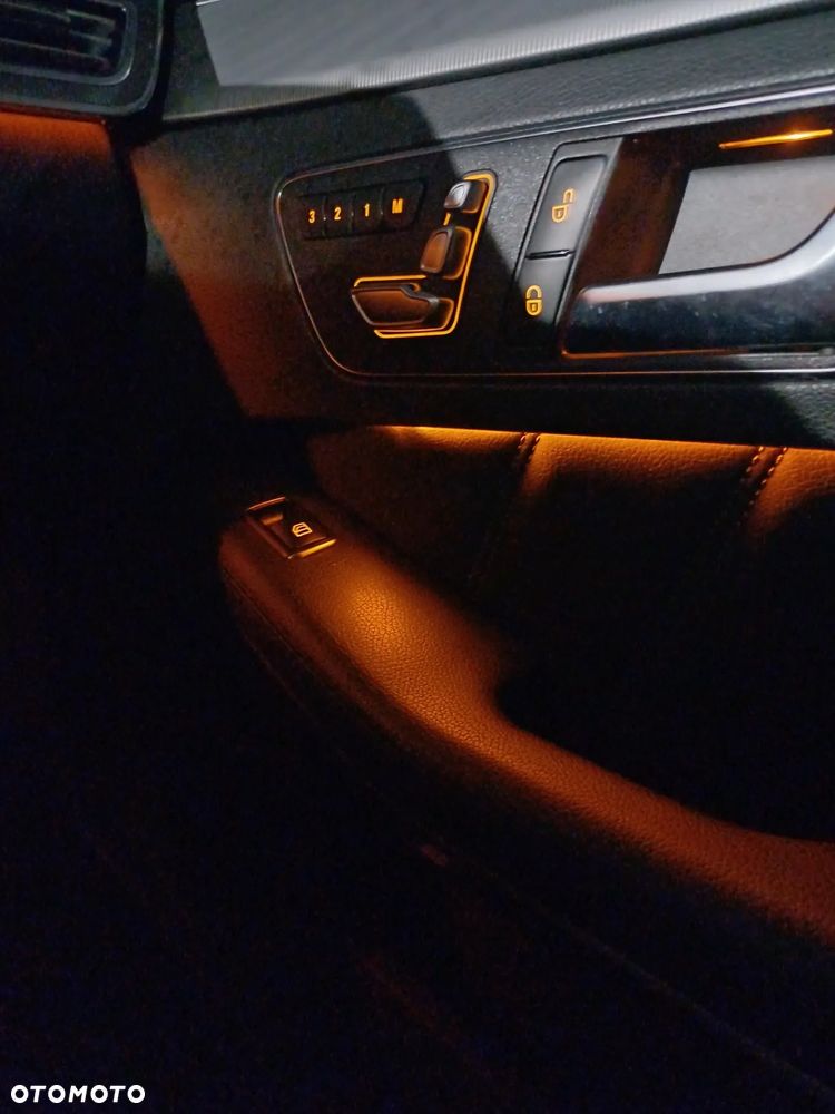 Mercedes-Benz Klasa E 300 T 4Matic 7G-TRONIC Avantgarde - 5