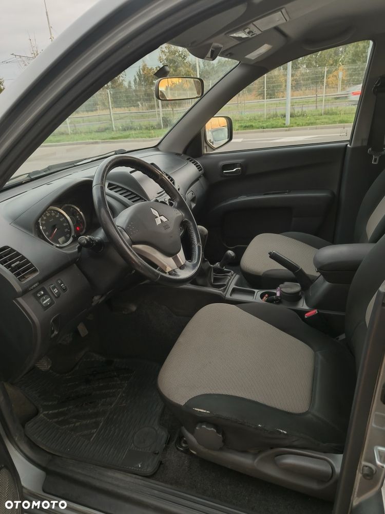 Mitsubishi L200 2015 photo 5