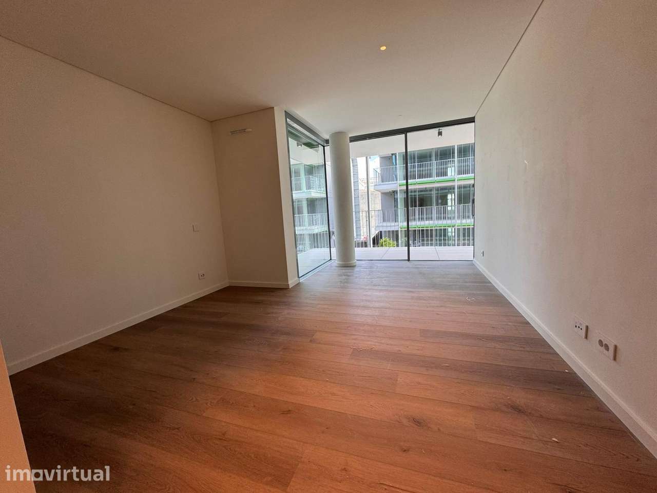 Espaçoso Apartamento de 3 Quartos com Amplo Terraço - Grande imagem: 5/21