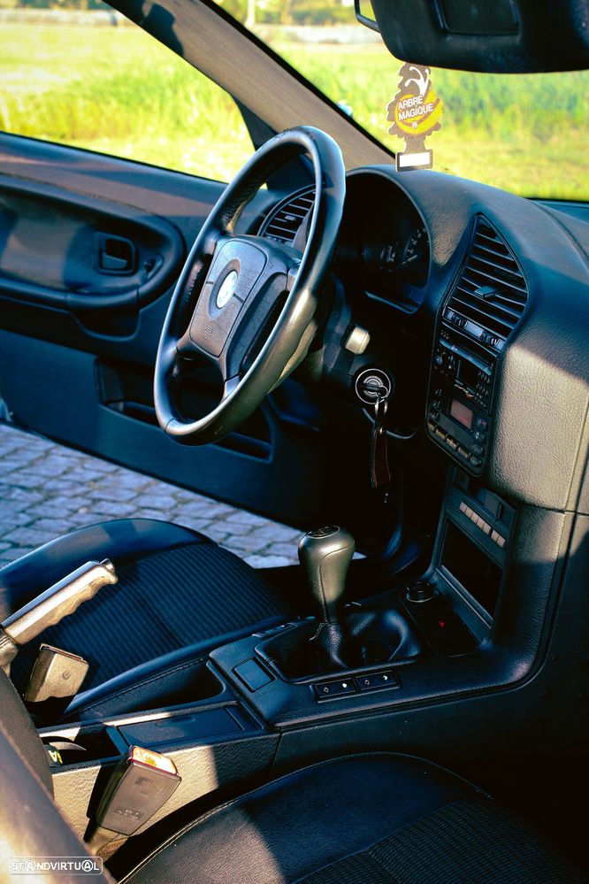 BMW 318 tds - 14