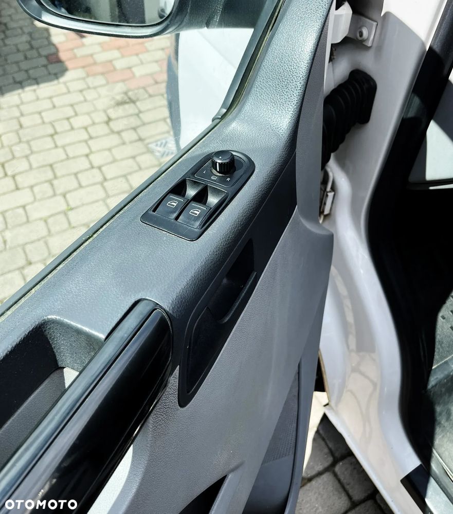 Volkswagen Transporter T5 TDI L2 - 2
