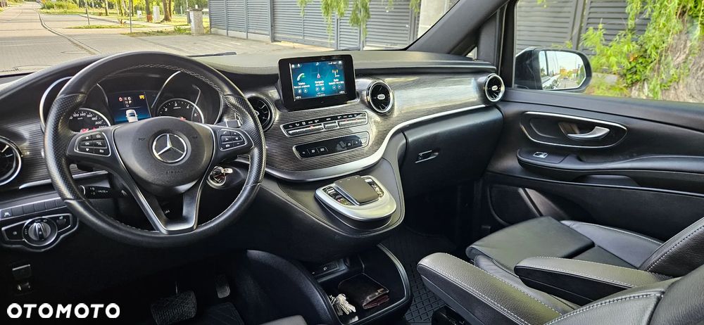 Mercedes-Benz Klasa V 220 d Avantgarde 9G-Tronic - 23