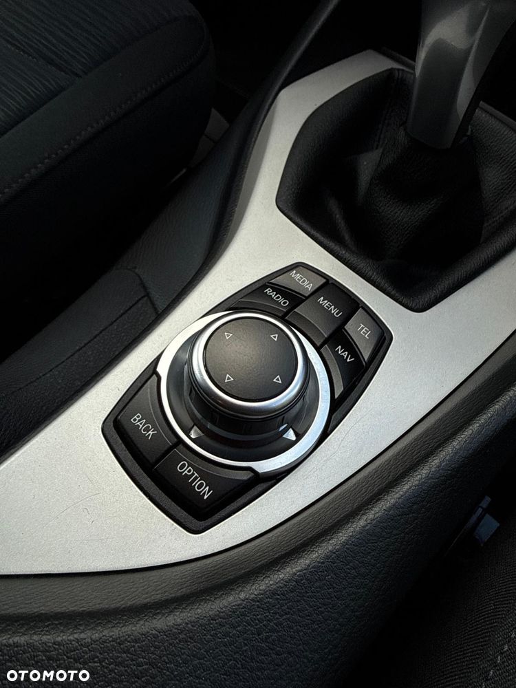 BMW X1 xDrive18d xLine - 25